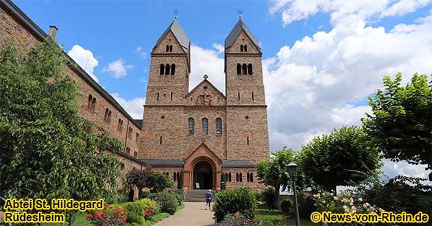 Eine OSterpauschale in Rdesheim am Rhein kann man sehr gut mit einem Besuch der Abtei Sankt Hildegard verbinden.